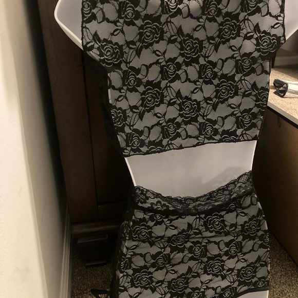 2 piece lace lingerie set - Picture 2 of 2